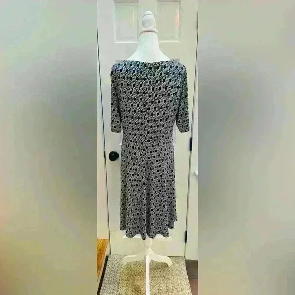 Charter Club navy blue and white flared  dress size M, 1/2 sleeves. - Picture 3 of 8